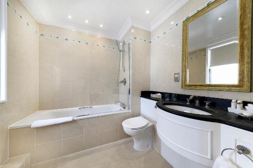 Cheval Knightsbridge image 13