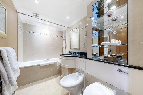 Cheval Knightsbridge image 2